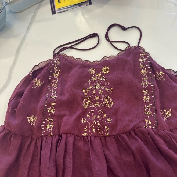 Urban Outfitters Rich Maroon Embroidered Top - Picture 4 of 4